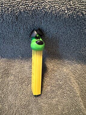 Vintage PEZ No Feet Yappy Dog made in Austria USPATENT:3.410.455 LAST ONE